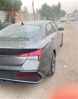 هیوندای ئەلەنترا